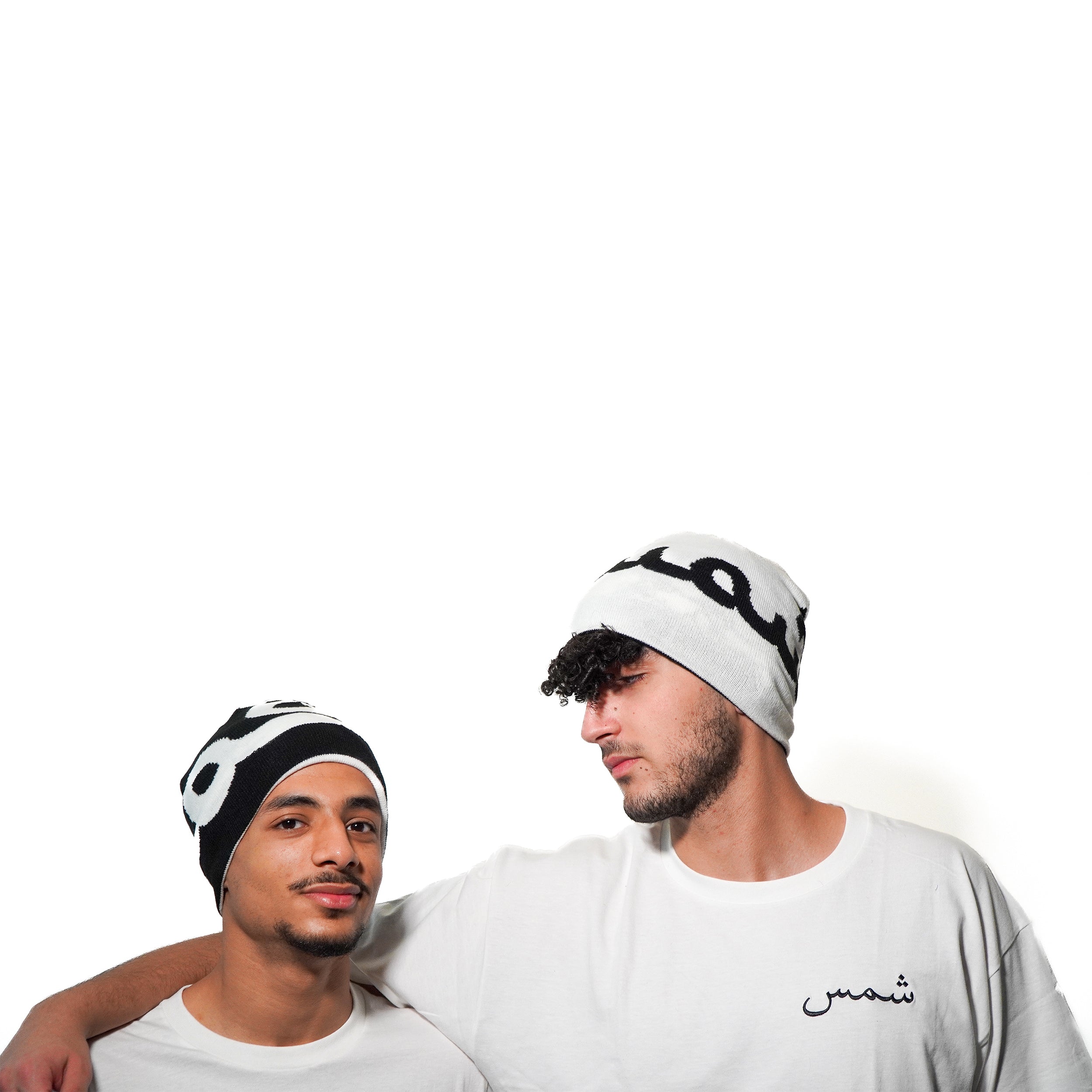 BONNET REVERSIBLE "BLACK + WHITE"